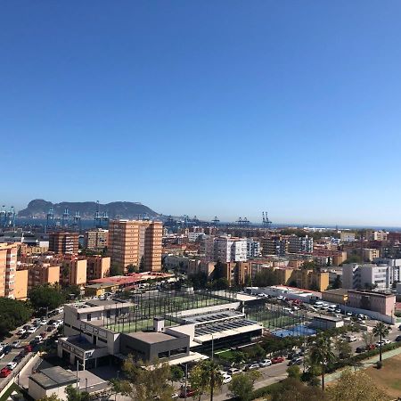 Piso Semicentrico Con Vistas A La Bahia De Algeciras Apartment Luaran gambar